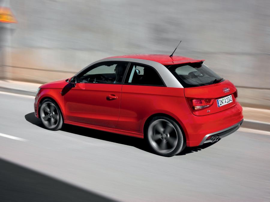  Audi A1 TFSI S-Line 2010 года  (фото 13 из 30)